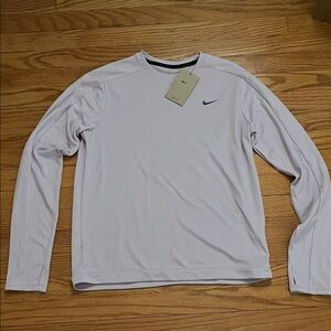Nike women’s Long Sleeve shirt